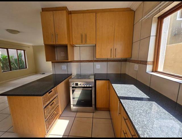 3 BEDROOM TOWNHOUSE FOR SALE IN GREENHILLS